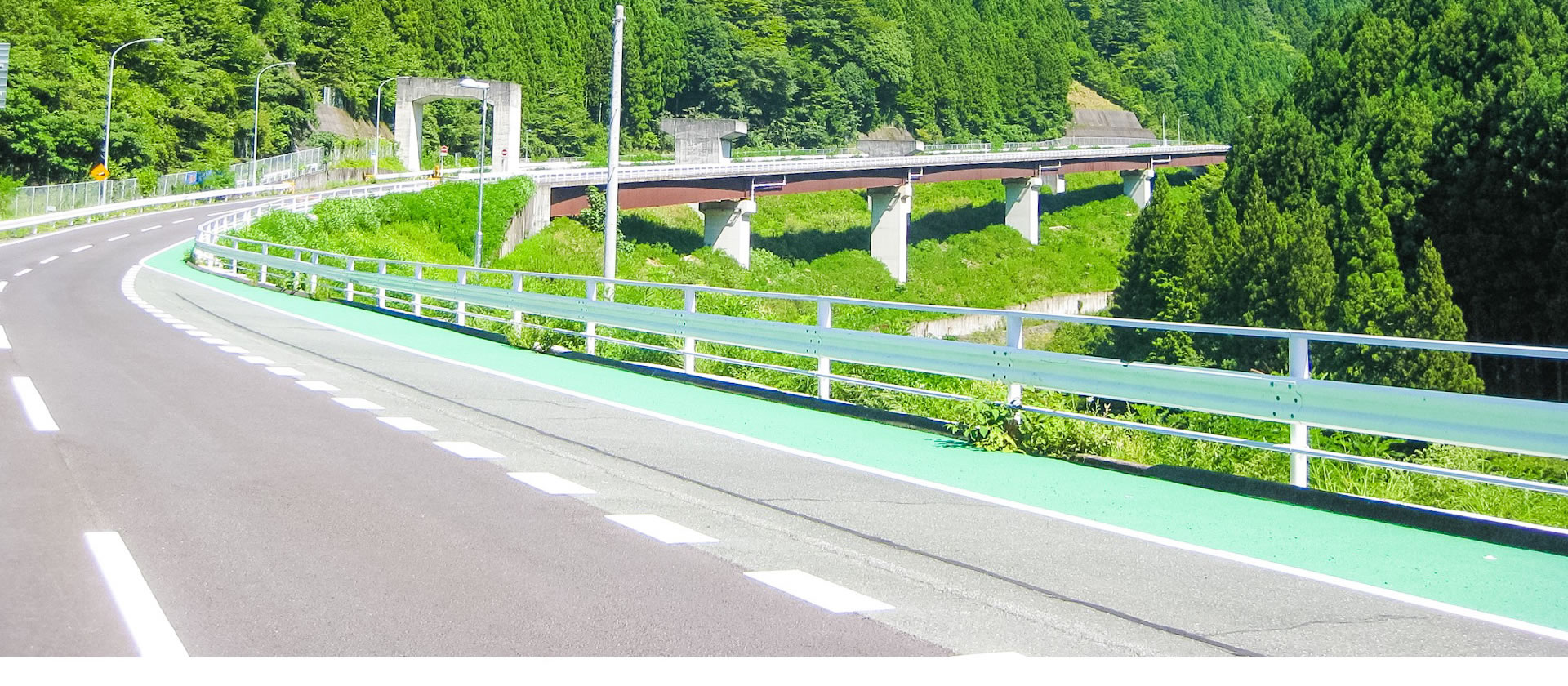 日綱道路整備株式会社の道路関連事業イメージ写真
